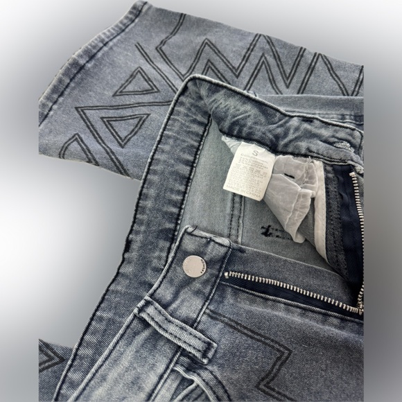 NWT Road Markings Embroidered Western Flare Jeans Blue S - Picture 8 of 9